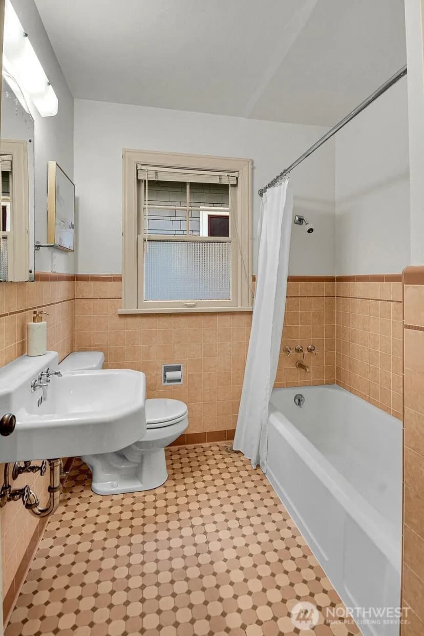 Property photo for 622 22nd Avenue E, Seattle photo 15