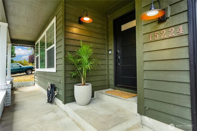 Property photo for 15224 118th Avenue Ct E, Puyallup photo 4