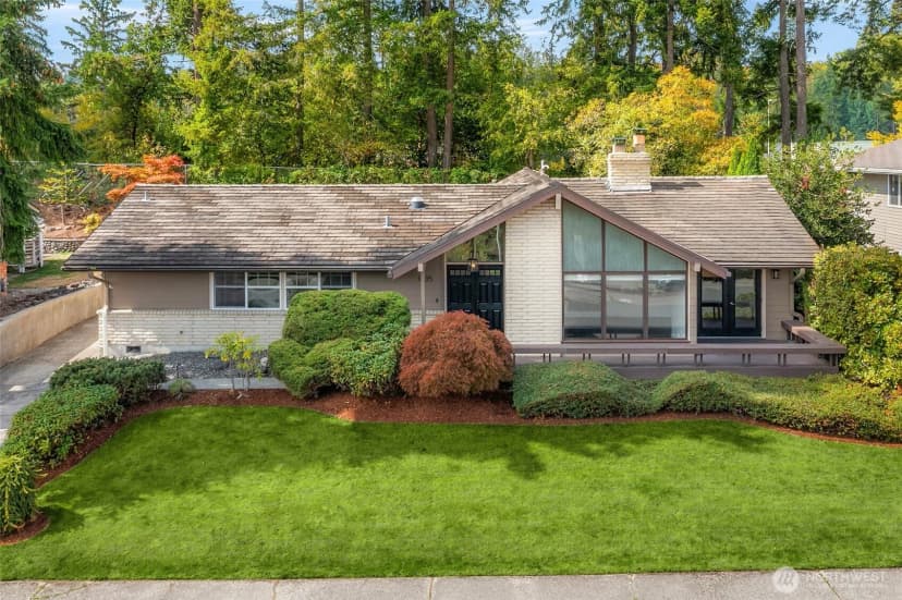 Property photo for 1635 180th Avenue Ne, Bellevue