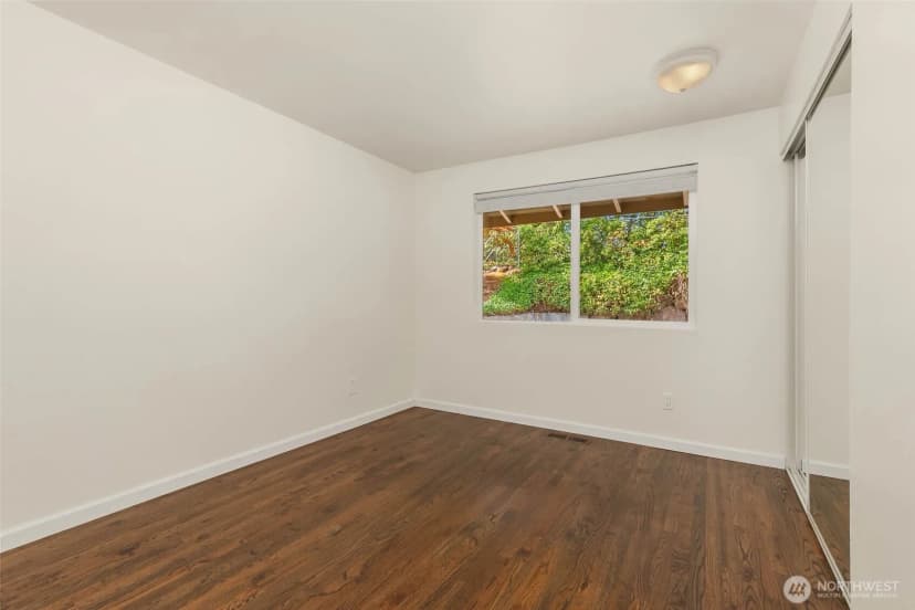 Property photo for 1635 180th Avenue Ne, Bellevue photo 14