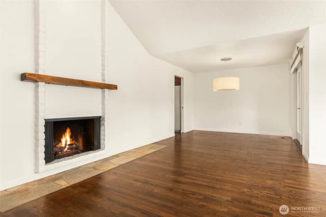 Property photo for 1635 180th Avenue Ne, Bellevue photo 5