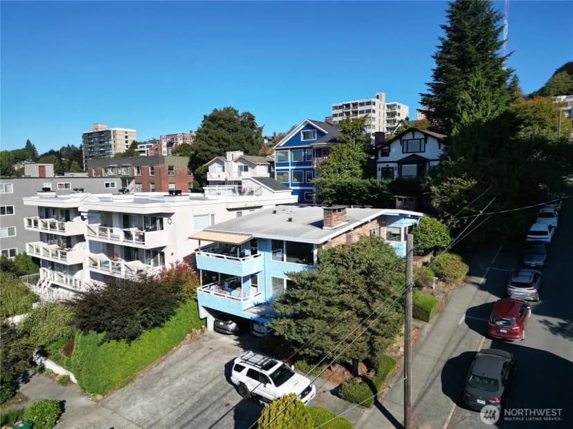 Property photo for 1001 1st Avenue N, Seattle photo 9