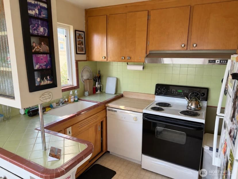 Property photo for 1001 1st Avenue N, Seattle photo 25