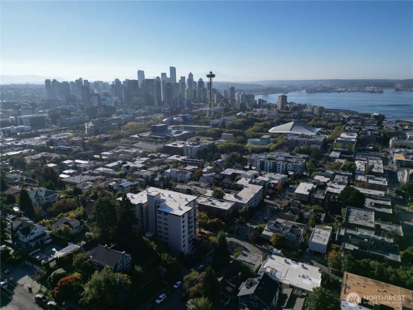 Property photo for 1001 1st Avenue N, Seattle photo 16
