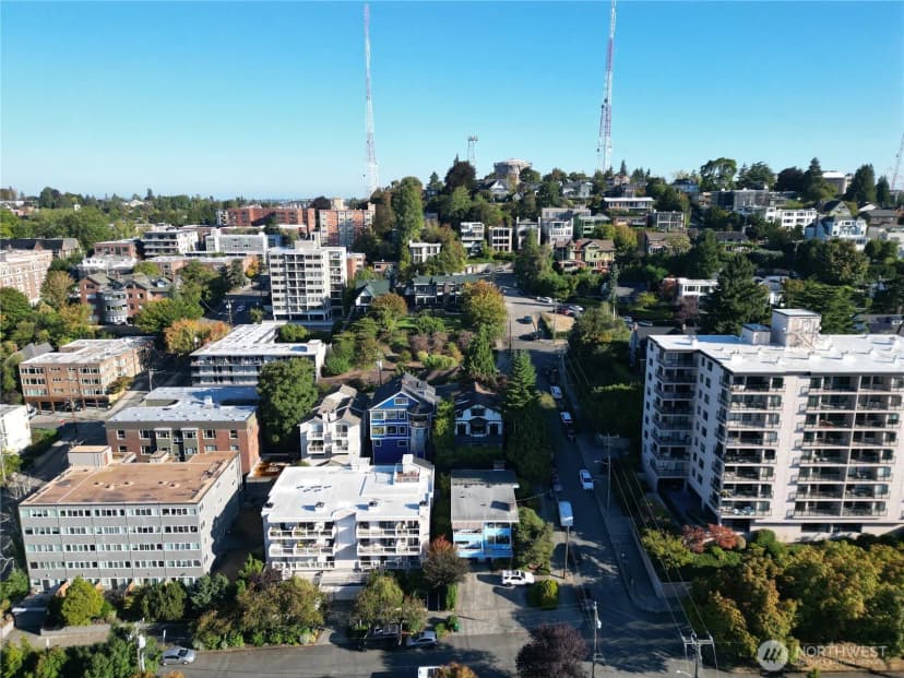 Property photo for 1001 1st Avenue N, Seattle photo 13