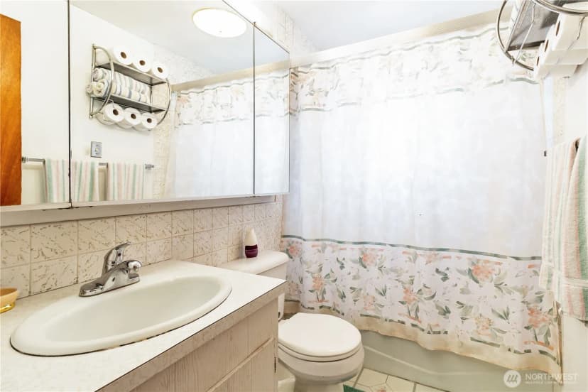 Property photo for 2304 S 300th Street, Federal Way photo 12