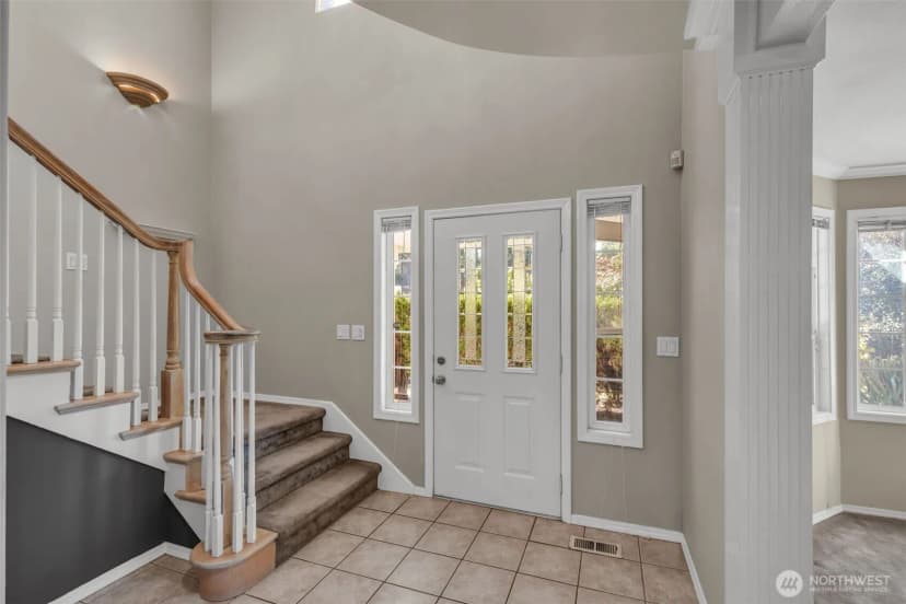 Property photo for 17336 Military Road S, Sea Tac photo 2