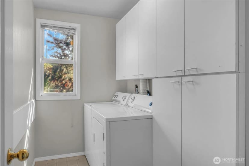Property photo for 17336 Military Road S, Sea Tac photo 22