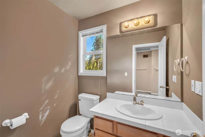 Property photo for 17336 Military Road S, Sea Tac photo 12