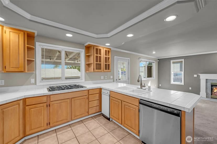 Property photo for 17336 Military Road S, Sea Tac photo 7
