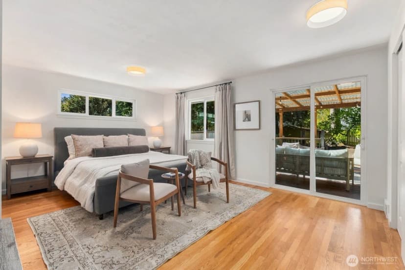 Property photo for 10515 12th Avenue Nw, Seattle photo 13