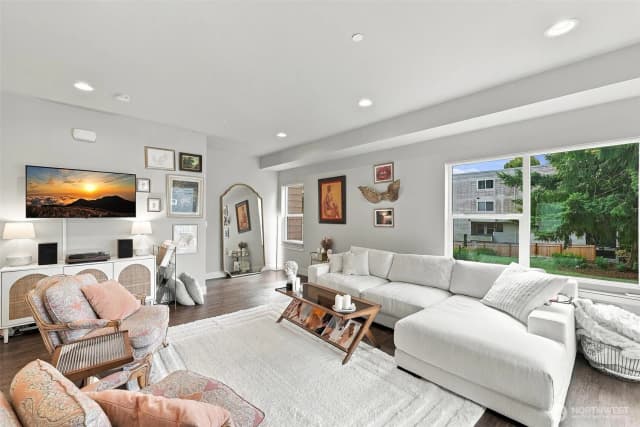 Property photo for 18234 73rd Avenue Ne #103, Kenmore photo 3