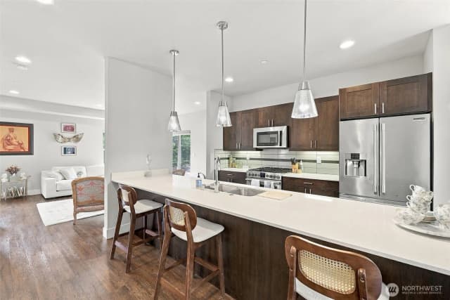 Property photo for 18234 73rd Avenue Ne #103, Kenmore photo 5