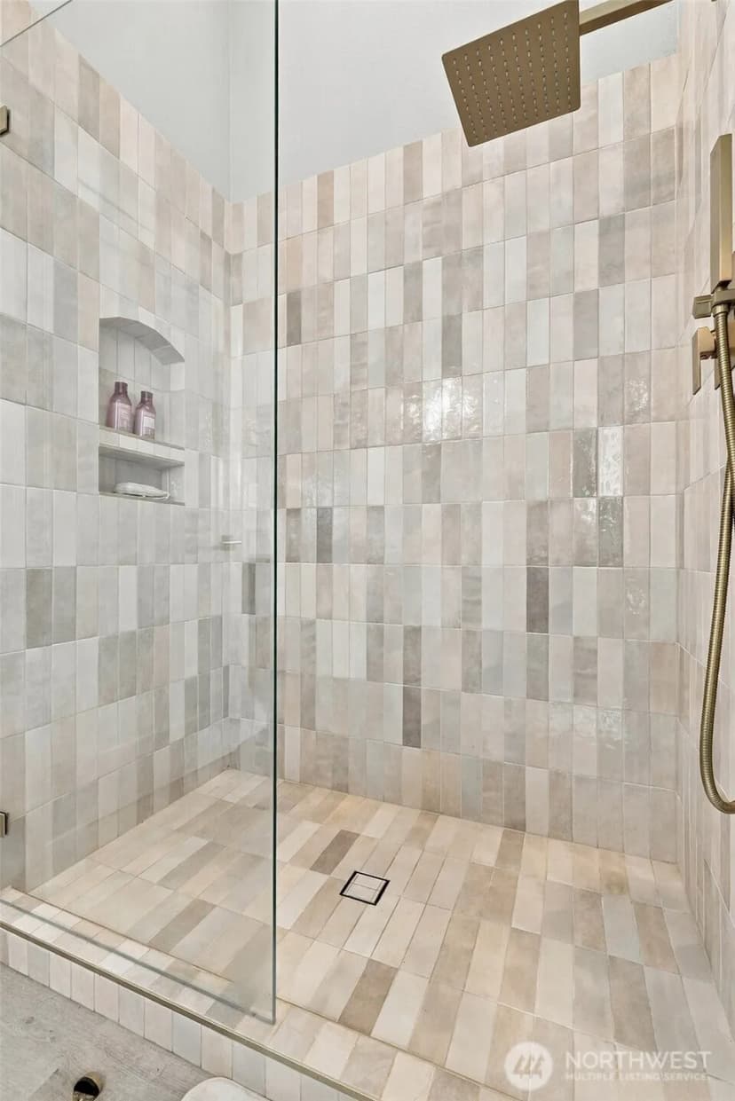 Property photo for 18234 73rd Avenue Ne #103, Kenmore photo 10