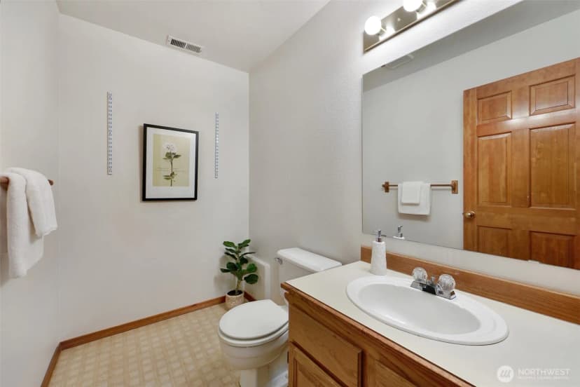 Property photo for 13025 42nd Avenue Ne, Seattle photo 31