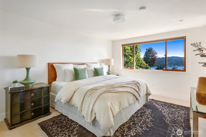 Property photo for 13025 42nd Avenue Ne, Seattle photo 17