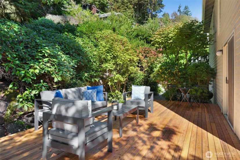 Property photo for 13025 42nd Avenue Ne, Seattle photo 35