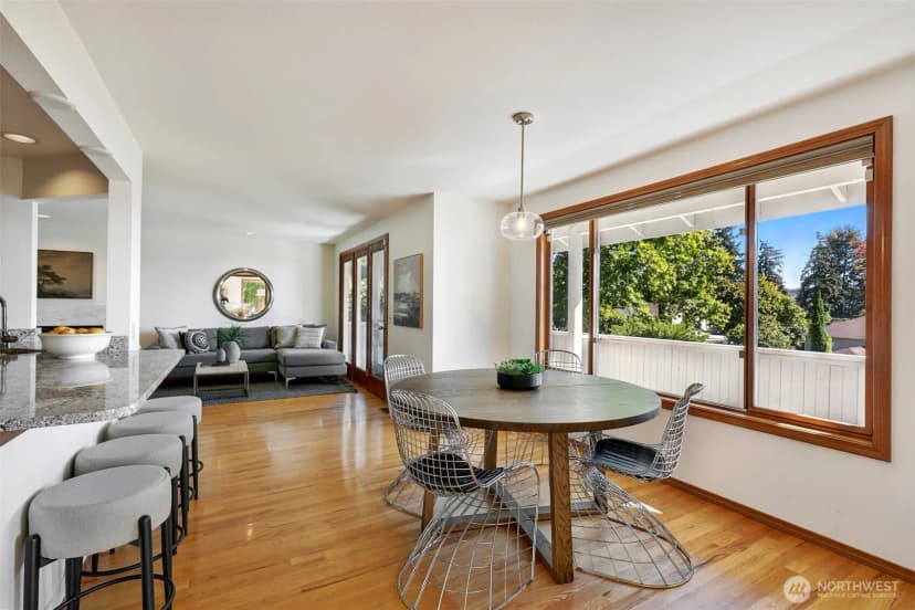 Property photo for 13025 42nd Avenue Ne, Seattle photo 8
