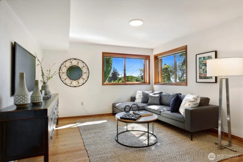 Property photo for 13025 42nd Avenue Ne, Seattle photo 30