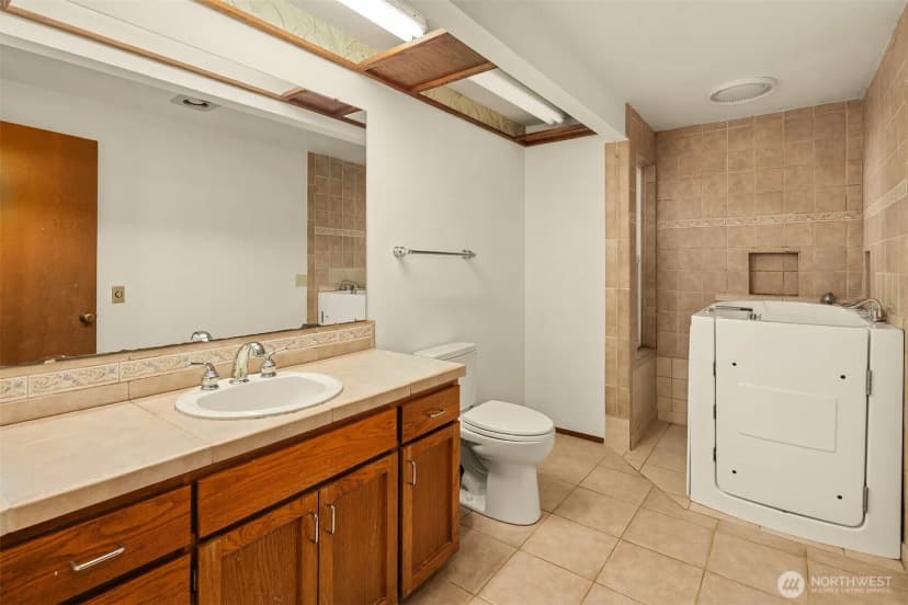 Property photo for 7016 165th Place Sw, Edmonds photo 23