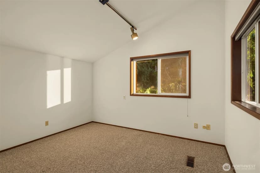 Property photo for 7016 165th Place Sw, Edmonds photo 21