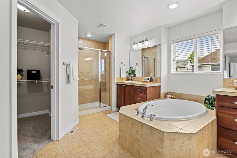 Property photo for 9306 Nye Avenue Se, Snoqualmie photo 18