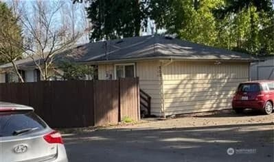 Property photo for 220 Ne 185th Street, Shoreline