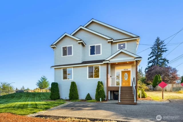 Property photo for 1016 E 40th Street, Tacoma photo 2