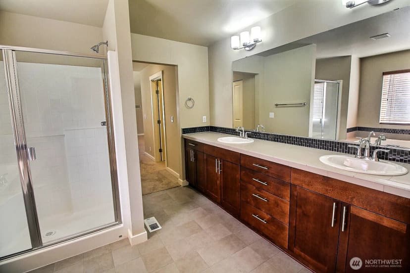 Property photo for 6321 Victoria Avenue Se, Auburn photo 11