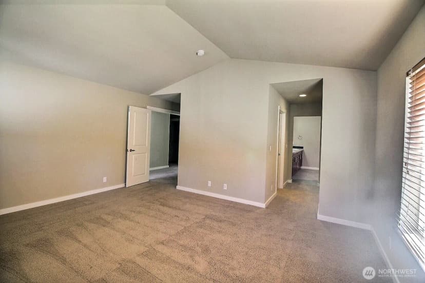 Property photo for 6321 Victoria Avenue Se, Auburn photo 8