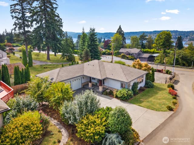 Property photo for 1987 Nw Rampart Ridge Court, Bremerton photo 2