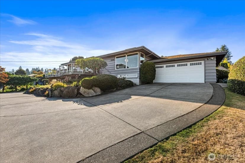 Property photo for 29860 Marine View Drive Sw, Federal Way photo 3