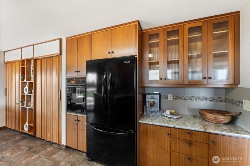 Property photo for 29860 Marine View Drive Sw, Federal Way photo 16