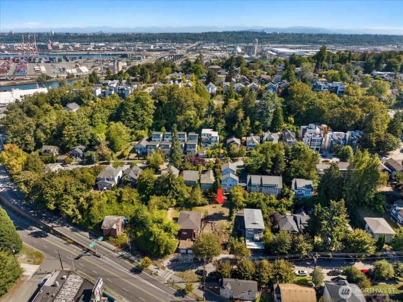 Property photo for 3820 23rd Avenue Sw, Seattle photo 9