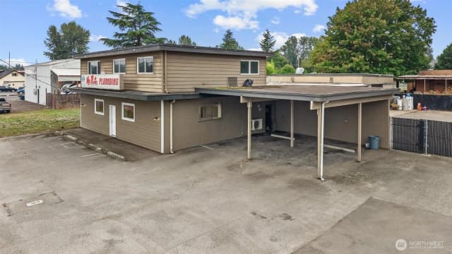 Property photo for 9412 Portland Avenue E, Tacoma photo 2