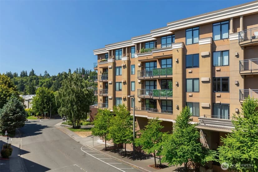 Property photo for 10129 Main Street #306, Bellevue photo 28