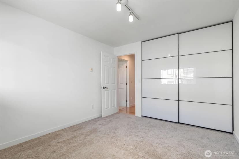 Property photo for 10129 Main Street #306, Bellevue photo 21