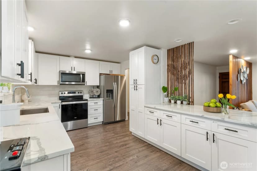 Property photo for 7328 Heinz Place, Lynnwood photo 3