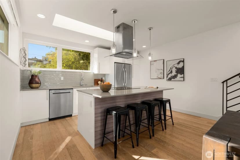 Property photo for 104 -a 19th E, Seattle photo 10