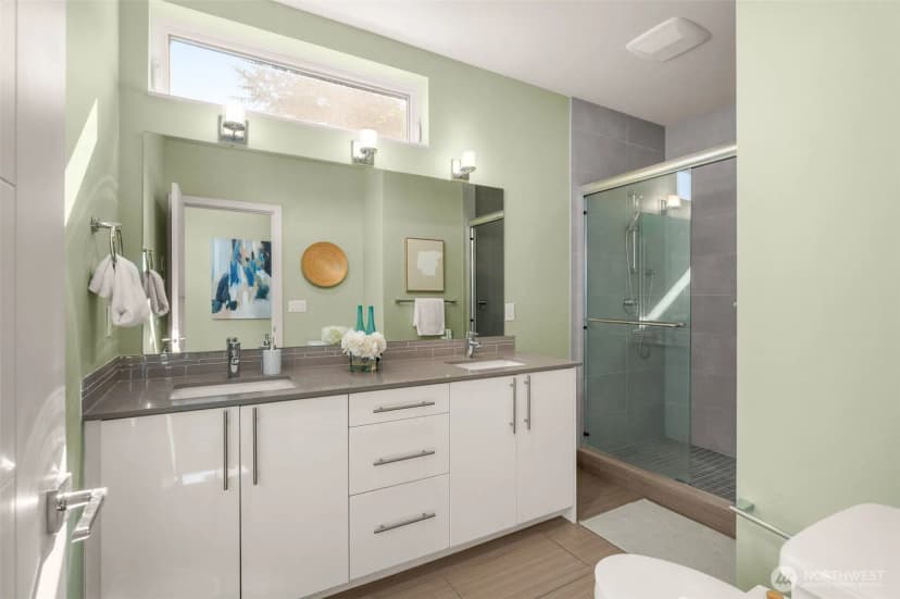 Property photo for 104 -a 19th E, Seattle photo 22