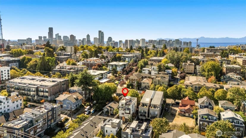 Property photo for 104 -a 19th E, Seattle photo 32