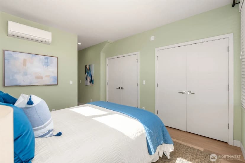 Property photo for 104 -a 19th E, Seattle photo 21