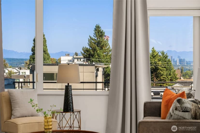 Property photo for 104 -a 19th E, Seattle photo 4