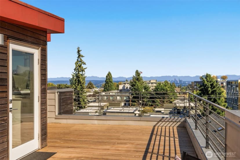 Property photo for 104 -a 19th E, Seattle photo 16
