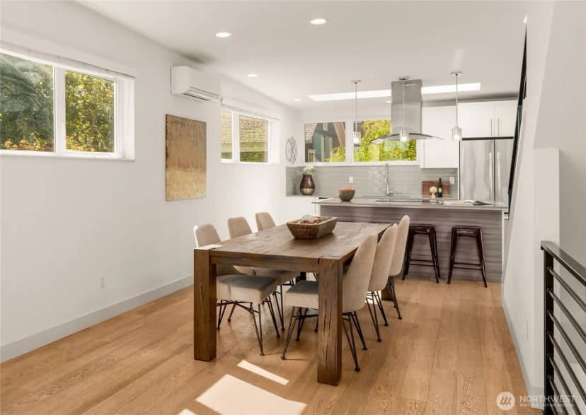Property photo for 104 -a 19th E, Seattle photo 9