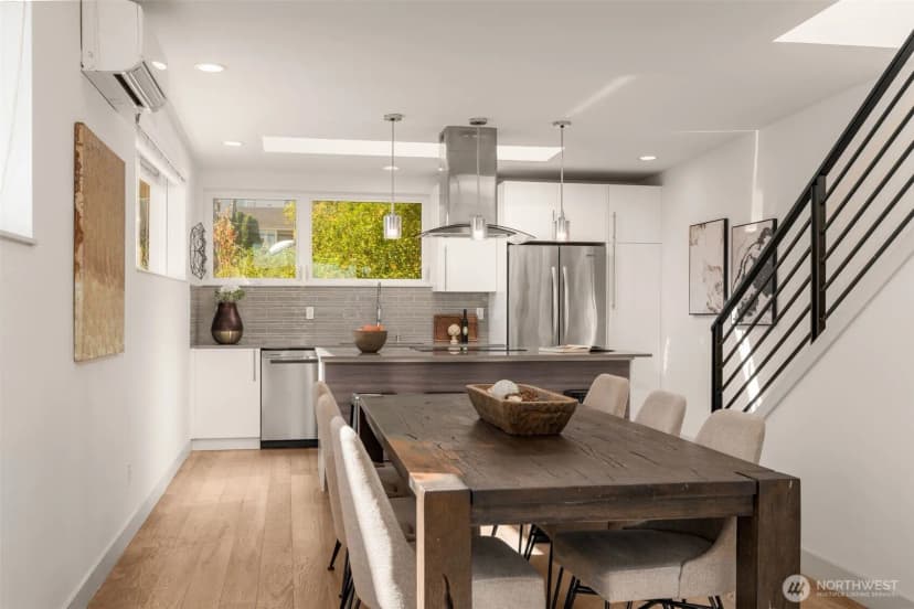 Property photo for 104 -a 19th E, Seattle photo 8