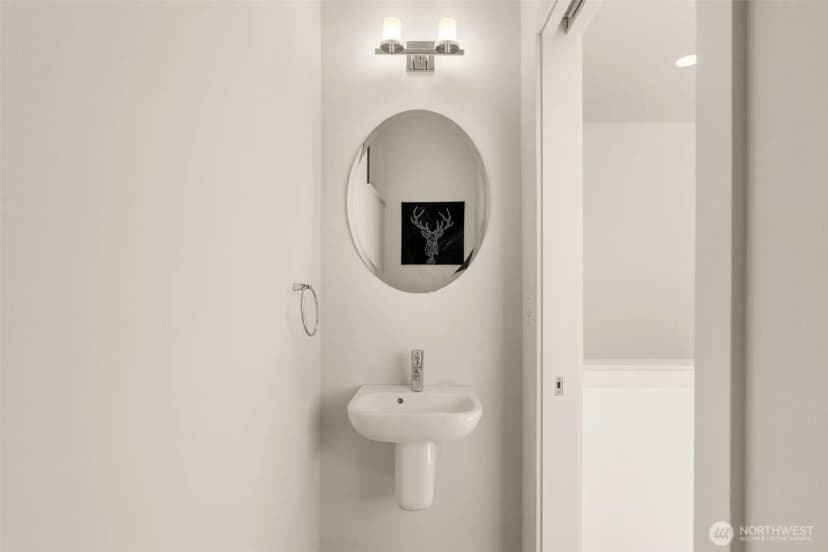 Property photo for 104 -a 19th E, Seattle photo 19