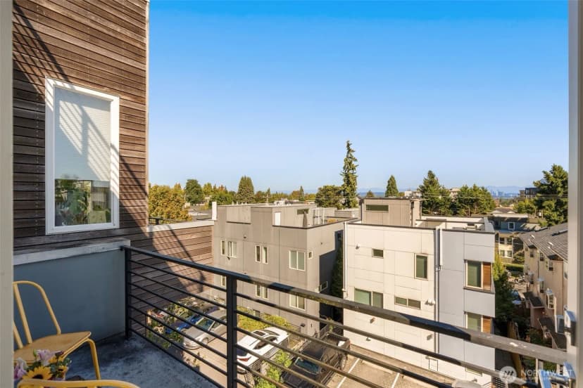Property photo for 104 -a 19th E, Seattle photo 28