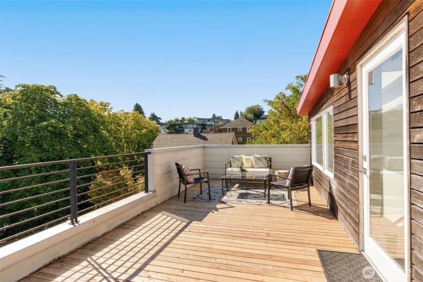 Property photo for 104 -a 19th E, Seattle photo 14