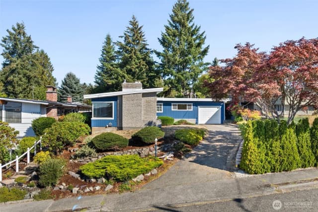 Property photo for 2124 E 17th Street, Bremerton photo 2
